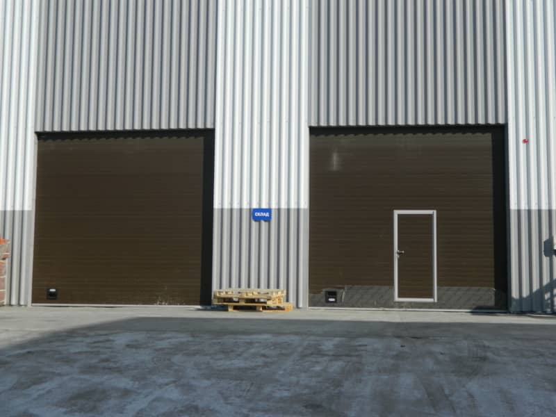 Промышленные ворота DoorHan в Уссурийске с установкой