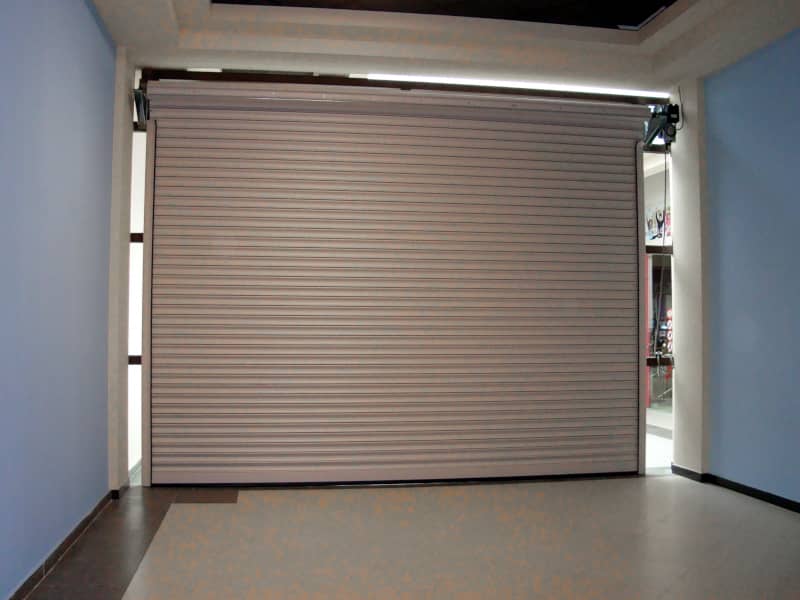 Роллетные ворота DoorHan в Уссурийске с установкой