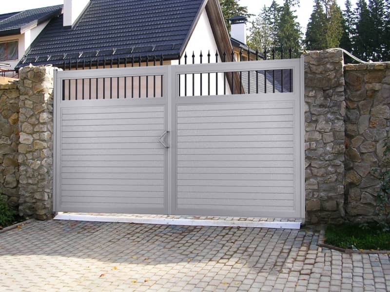 Уличные ворота DoorHan в Уссурийске с установкой